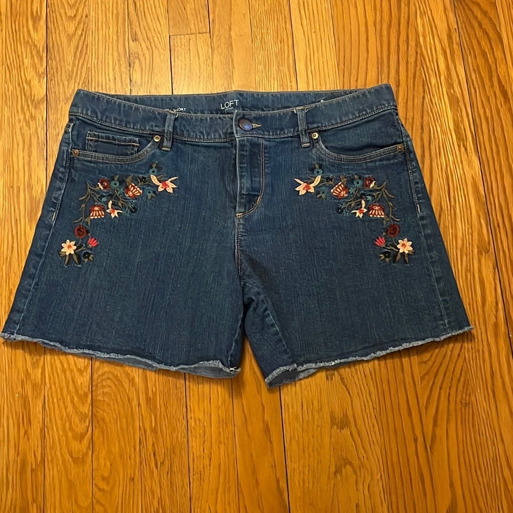 Loft Women's Shorts- Size 8